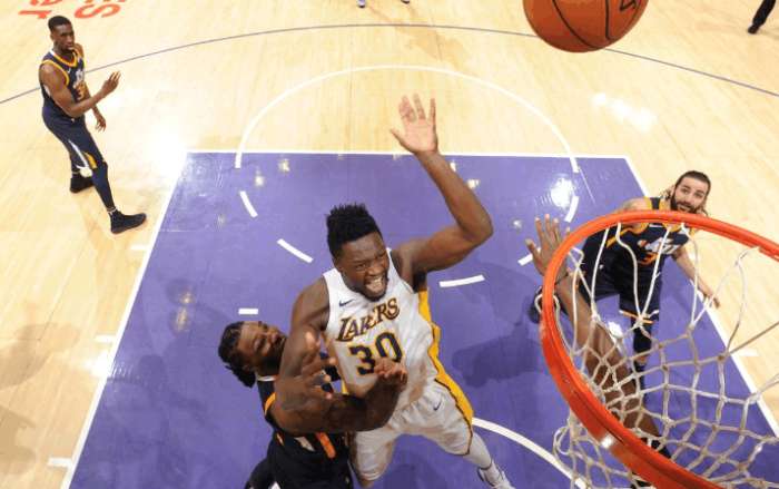 爱德华兹绝杀助森林狼进季后赛  