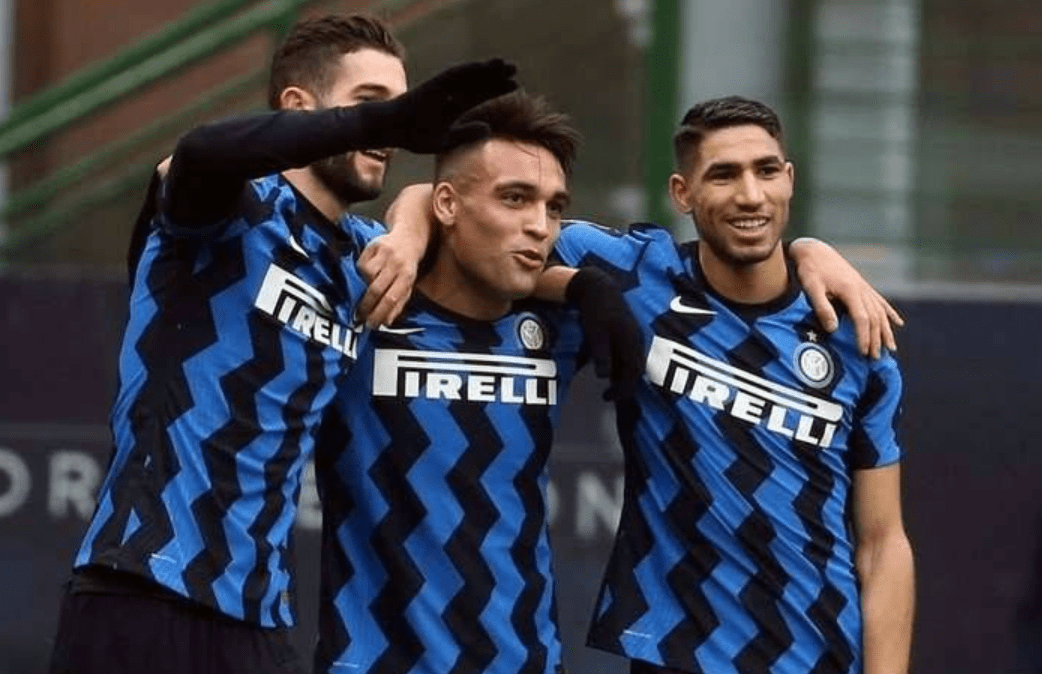  那不勒斯主场轻取弱旅，奥斯梅恩双响领跑射手榜